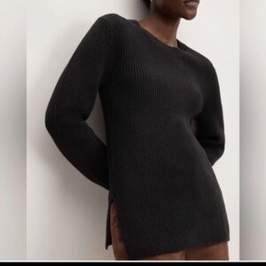 Everlane THE ORGANIC COTTON SLIM CREW SWEATER in Navy 
size Small